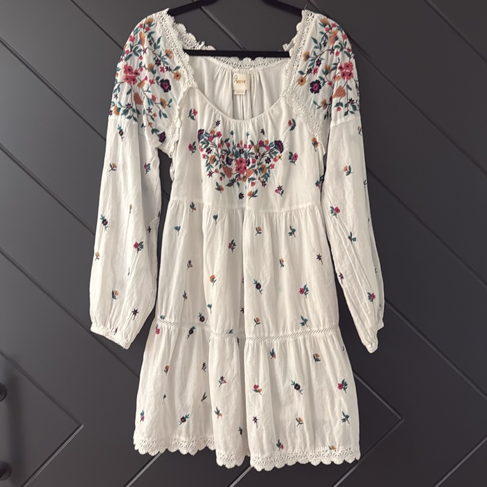 Anthropologie Maeve Sydney Embroidered Bohemian Peasant Dress Size Medium